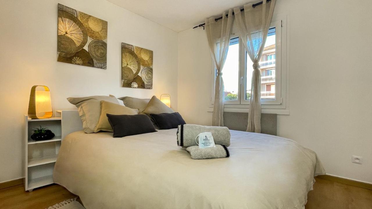 Homey Wood - New - Appartement Avec Une Chambre - Parking Prive Gratuit - Balcon Prive - A 5 Min De La Gare Pour Rejoindre Geneve 安纳马斯 外观 照片